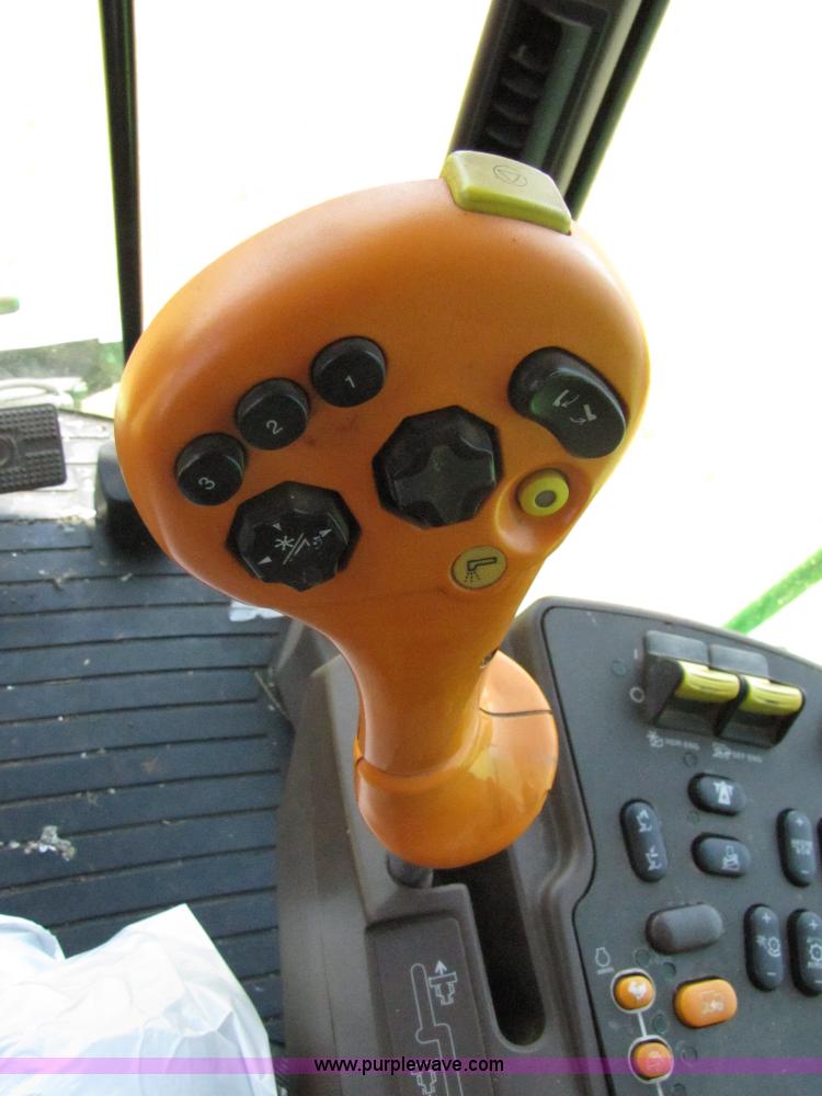 image for item 3071 2000 John Deere 9750STS RWA combine