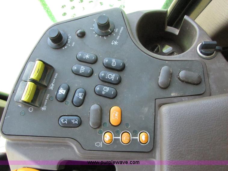 image for item 3071 2000 John Deere 9750STS RWA combine