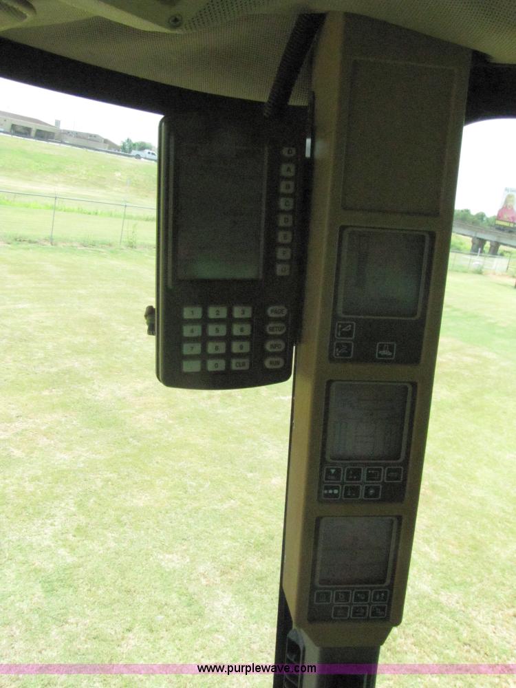image for item 3071 2000 John Deere 9750STS RWA combine