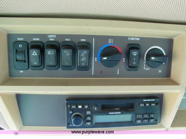 image for item 3071 2000 John Deere 9750STS RWA combine