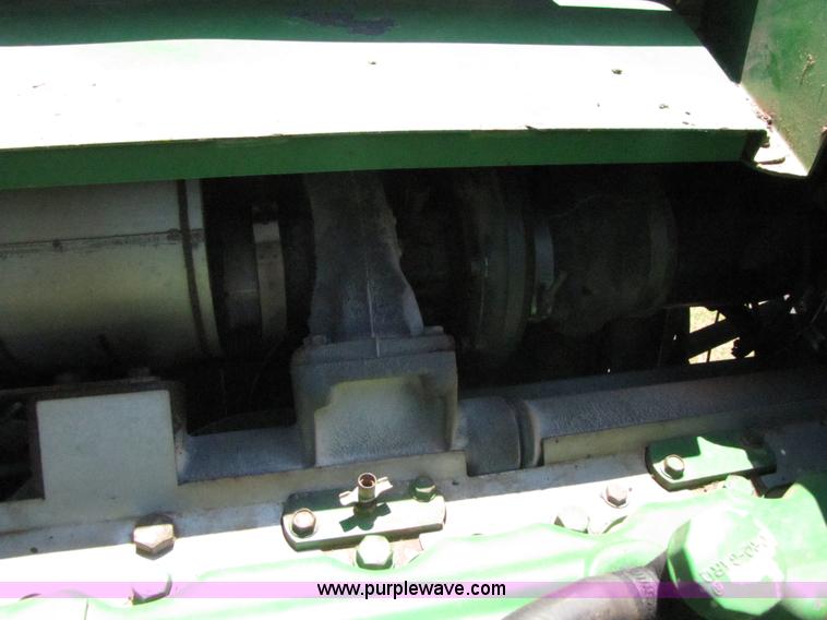 image for item 3071 2000 John Deere 9750STS RWA combine