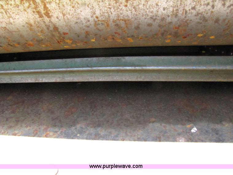 image for item 3071 2000 John Deere 9750STS RWA combine