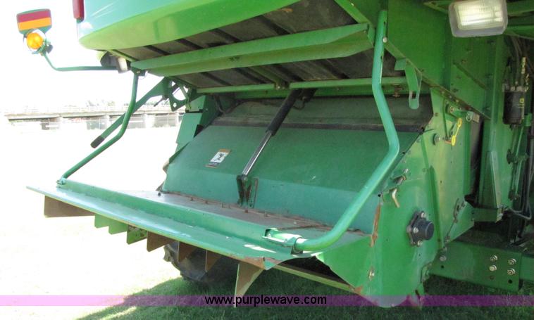 image for item 3071 2000 John Deere 9750STS RWA combine