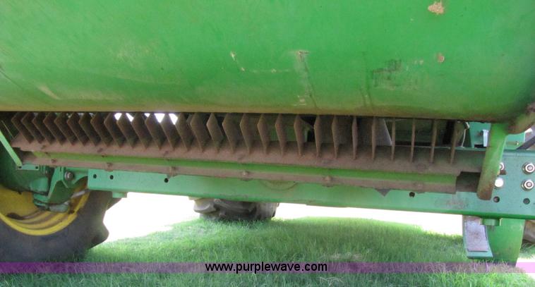 image for item 3071 2000 John Deere 9750STS RWA combine