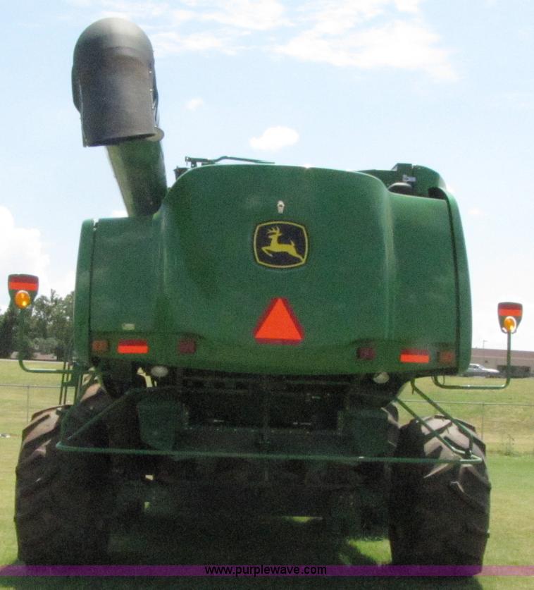 image for item 3072 2008 John Deere 9770STS combine