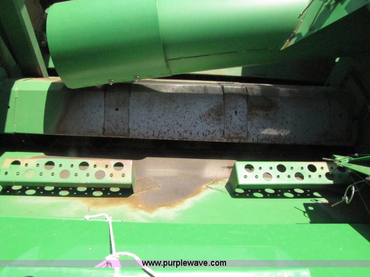 image for item 3072 2008 John Deere 9770STS combine