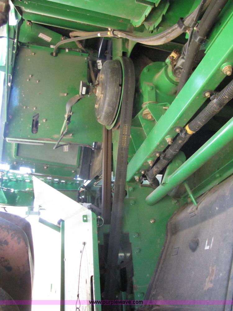 image for item 3072 2008 John Deere 9770STS combine