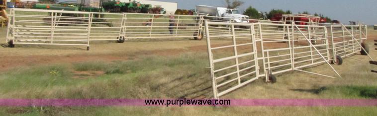 image for item 3073 Wilson portable corral system