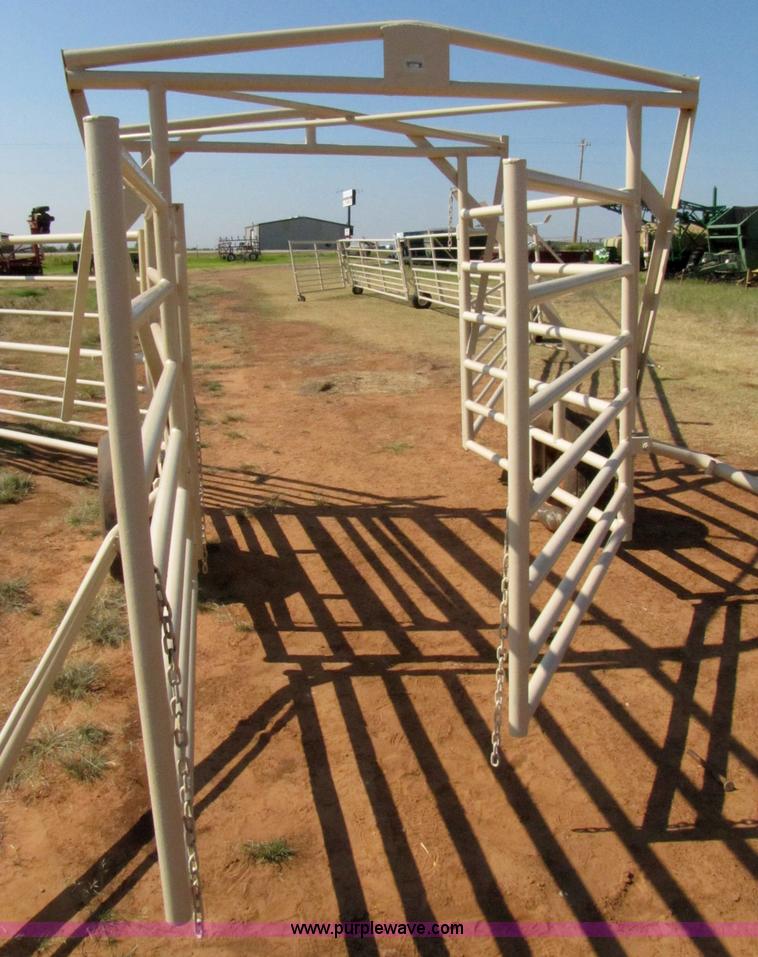 image for item 3073 Wilson portable corral system