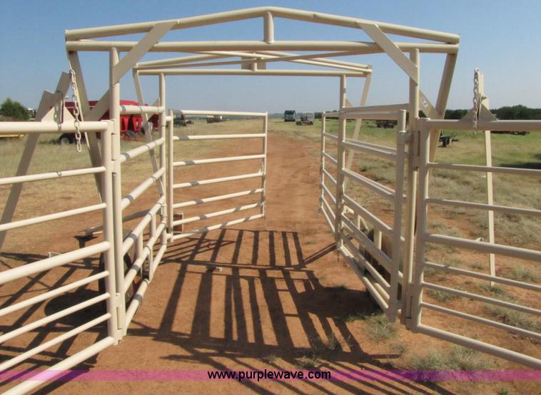 image for item 3073 Wilson portable corral system