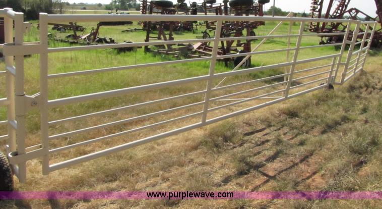 image for item 3073 Wilson portable corral system