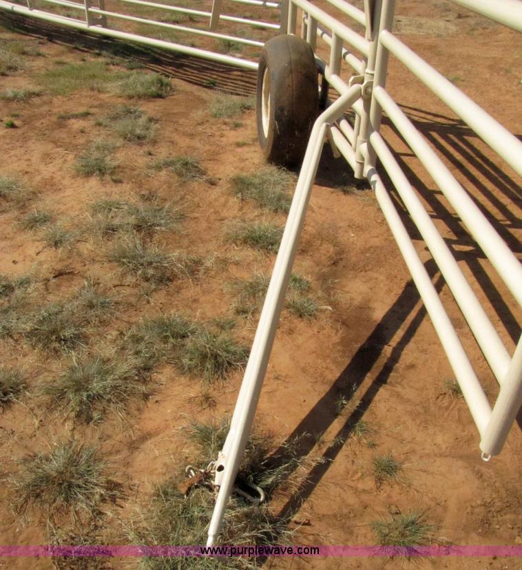 image for item 3073 Wilson portable corral system