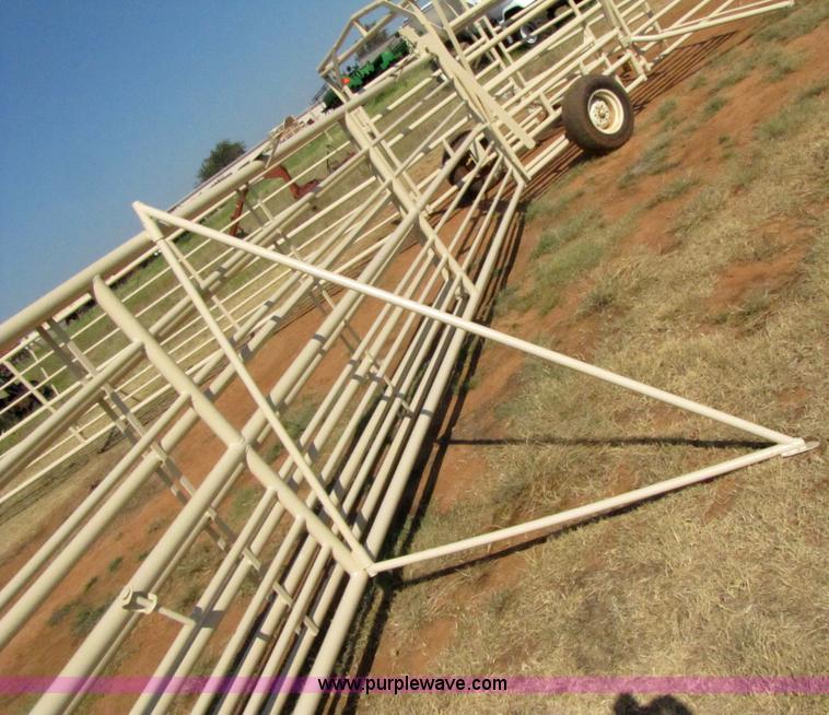 image for item 3073 Wilson portable corral system