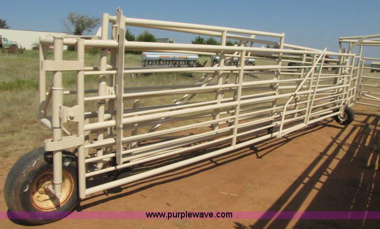 image for item 3073 Wilson portable corral system