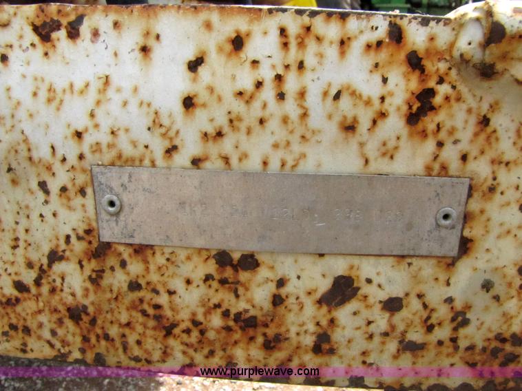 image for item 3074 1990 Sun Valley 298 29' camper trailer