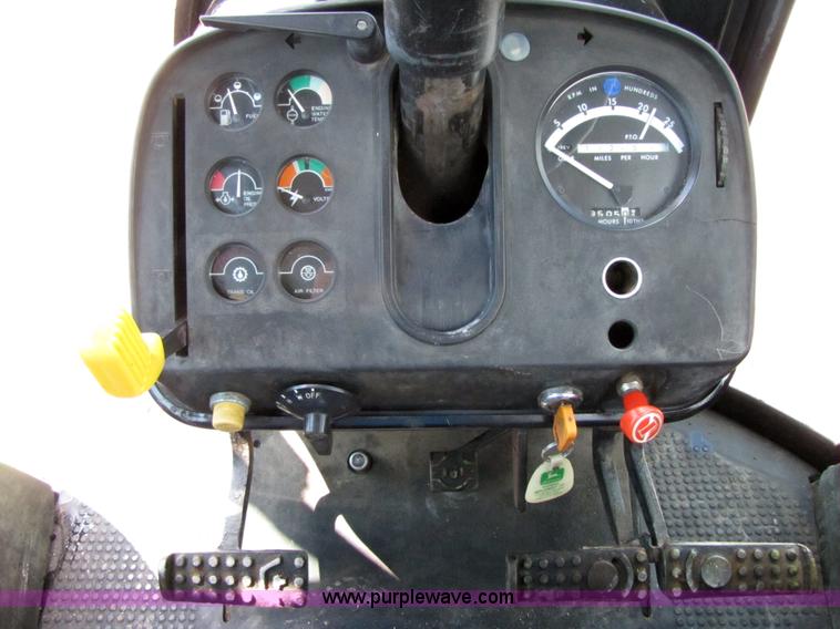 image for item 3075 1980 John Deere 4840 tractor