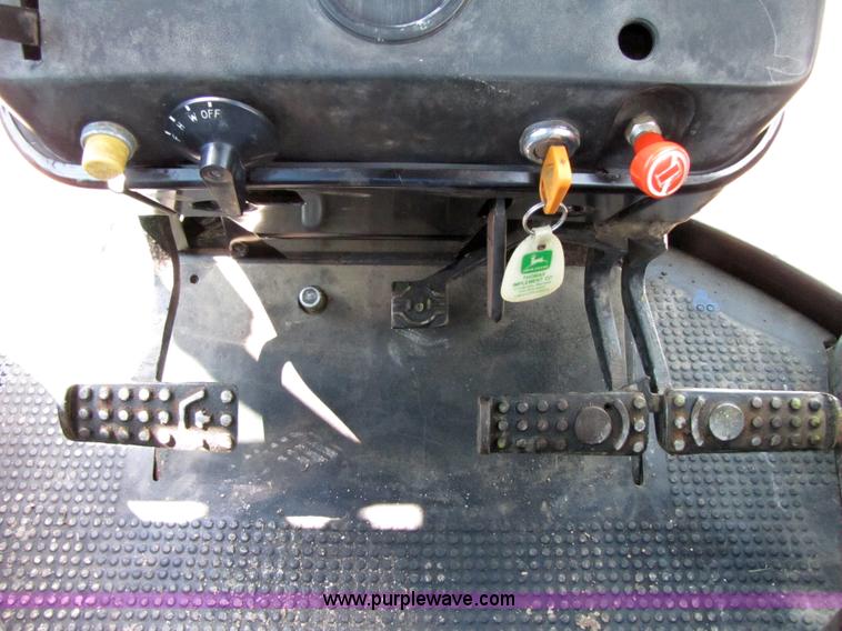 image for item 3075 1980 John Deere 4840 tractor