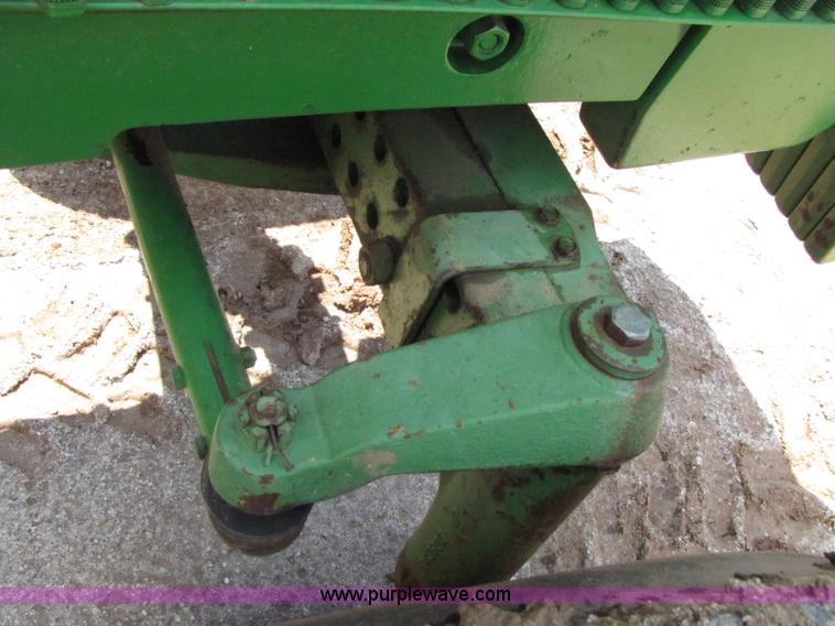 image for item 3075 1980 John Deere 4840 tractor