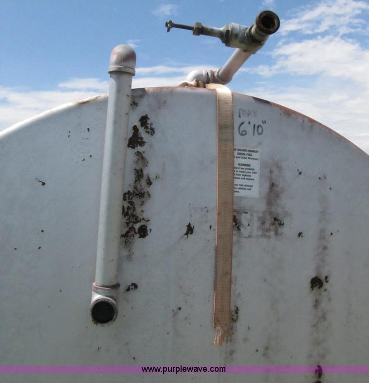 image for item 3078 6000 gallon fuel tank