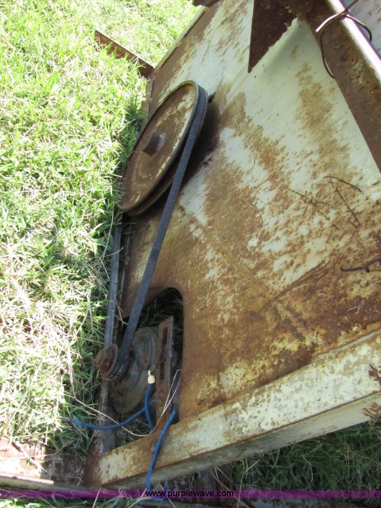 image for item 3079 Bar-Six cake feeder