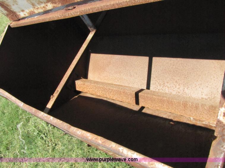 image for item 3079 Bar-Six cake feeder