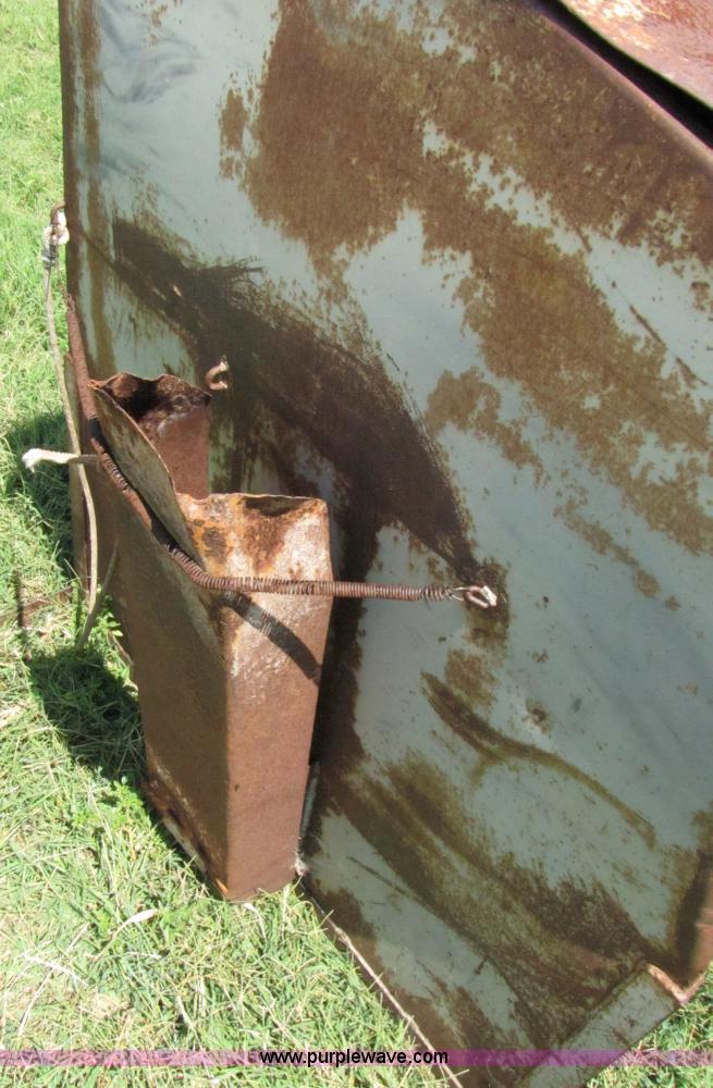 image for item 3079 Bar-Six cake feeder