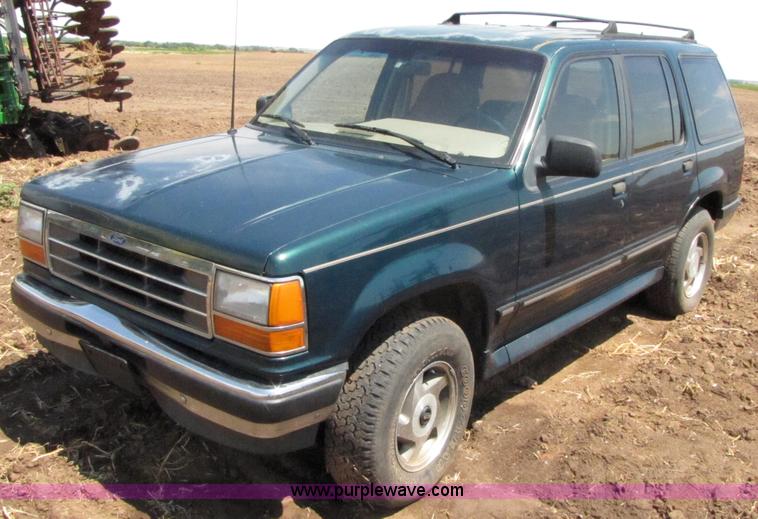 image for item 3080 1994 Ford Explorer