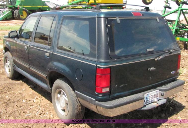 image for item 3080 1994 Ford Explorer