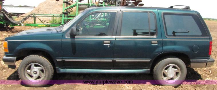 image for item 3080 1994 Ford Explorer