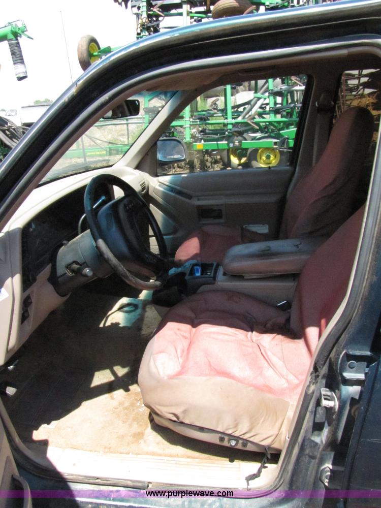 image for item 3080 1994 Ford Explorer