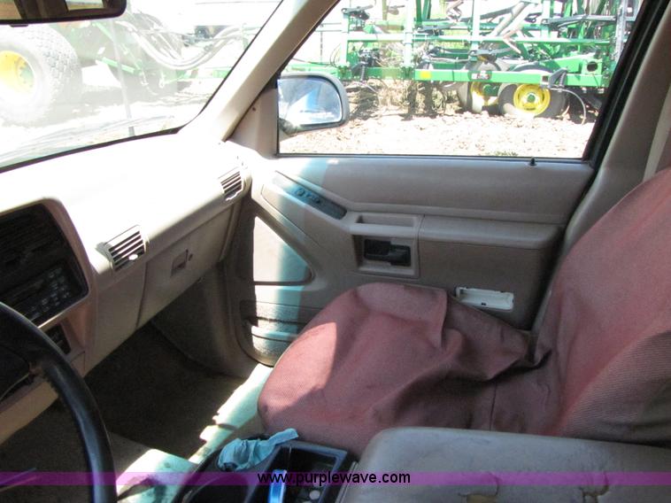image for item 3080 1994 Ford Explorer