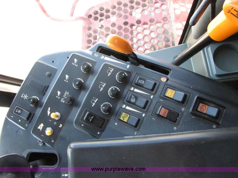 image for item 3083 2002 Case IH 2388 RWA combine