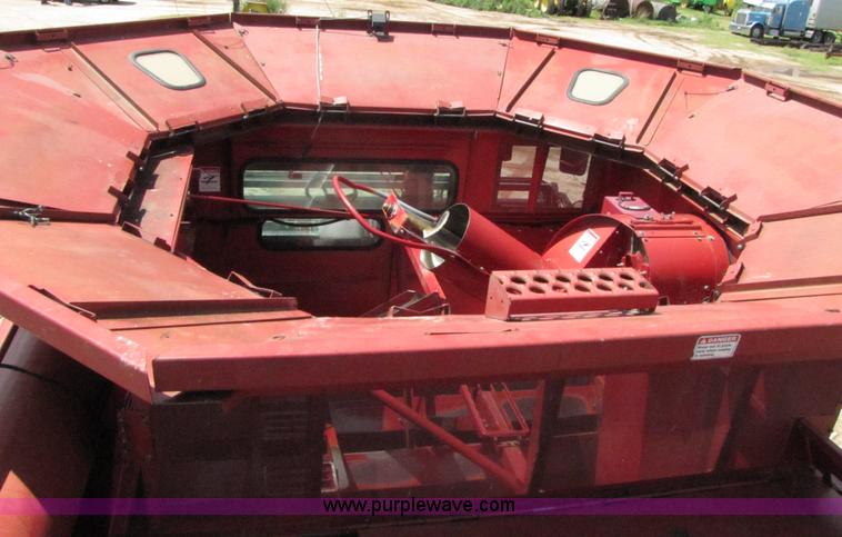 image for item 3083 2002 Case IH 2388 RWA combine