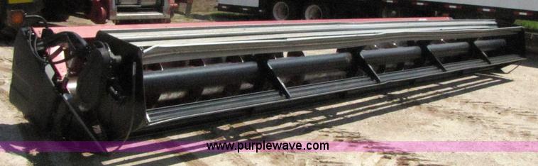 image for item 3084 2004 Case IH 1010 30' rigid platform