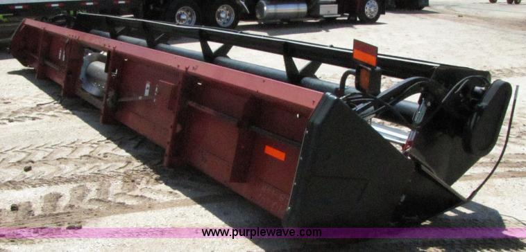 image for item 3084 2004 Case IH 1010 30' rigid platform