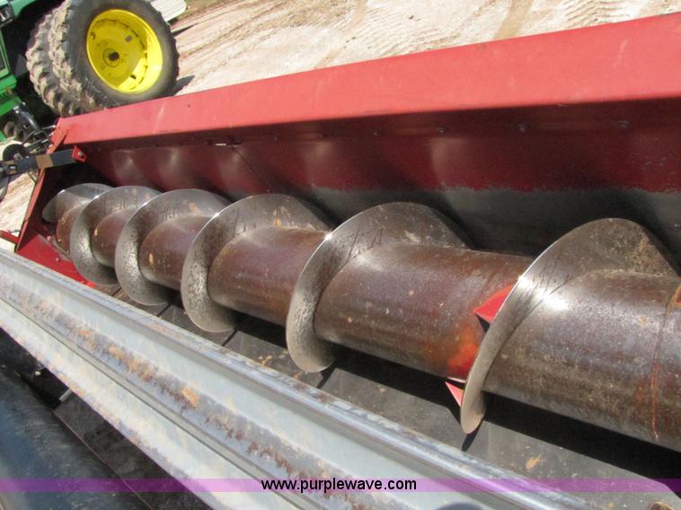 image for item 3084 2004 Case IH 1010 30' rigid platform