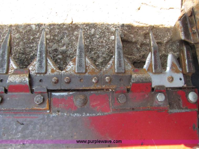 image for item 3084 2004 Case IH 1010 30' rigid platform