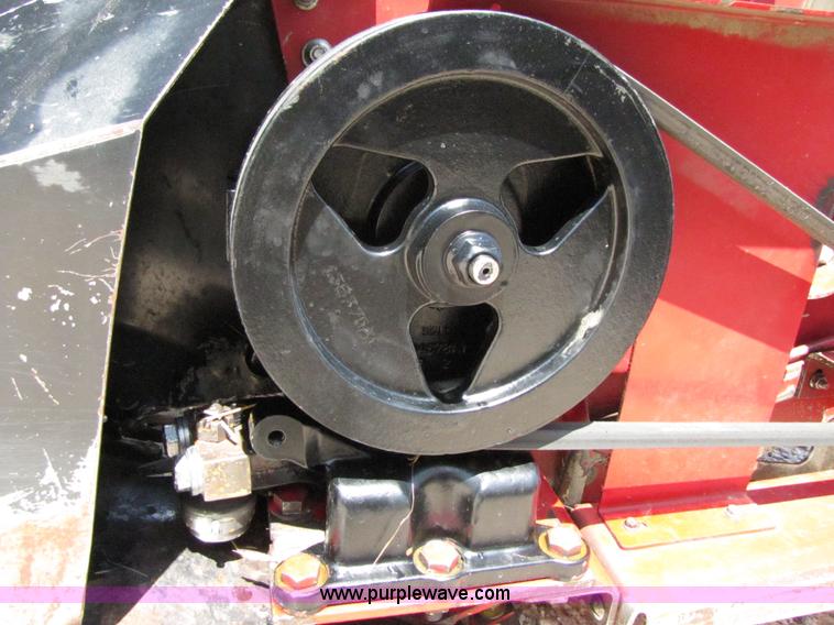 image for item 3084 2004 Case IH 1010 30' rigid platform