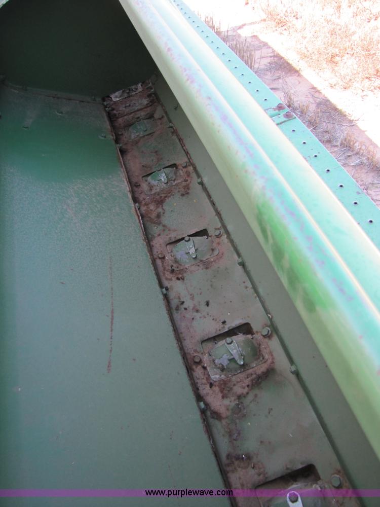 image for item 3423 John Deere 520 grain drill