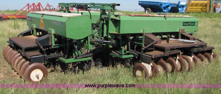 image for item 3424 Great Plains folding hoe drill