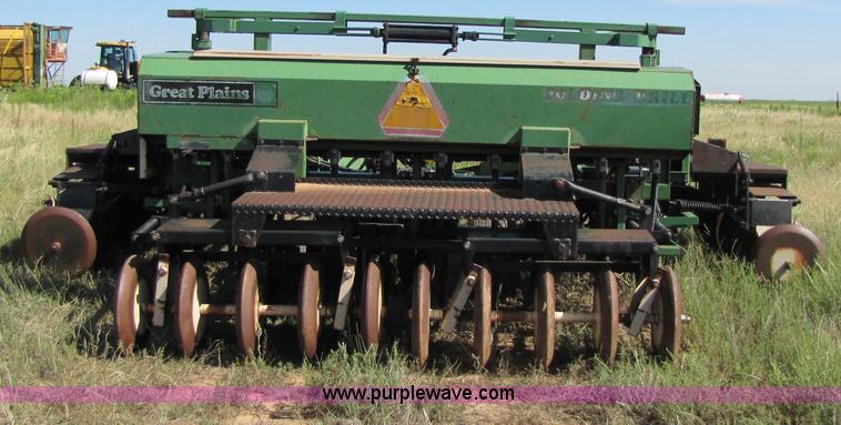 image for item 3424 Great Plains folding hoe drill