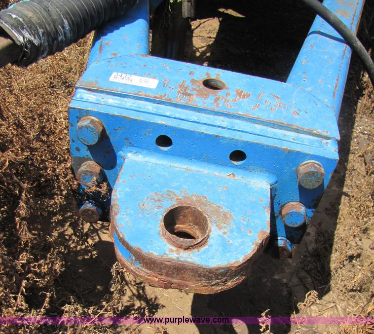 image for item 3432 Kinze 840 grain cart