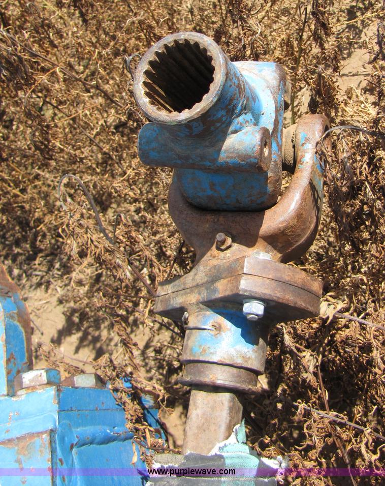 image for item 3432 Kinze 840 grain cart