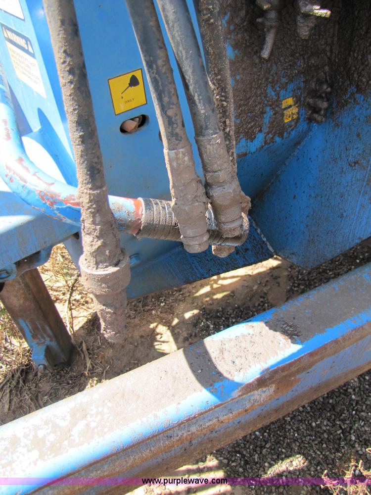 image for item 3432 Kinze 840 grain cart