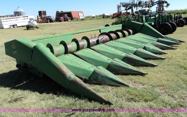 image for item 3435 John Deere 853 all crop header