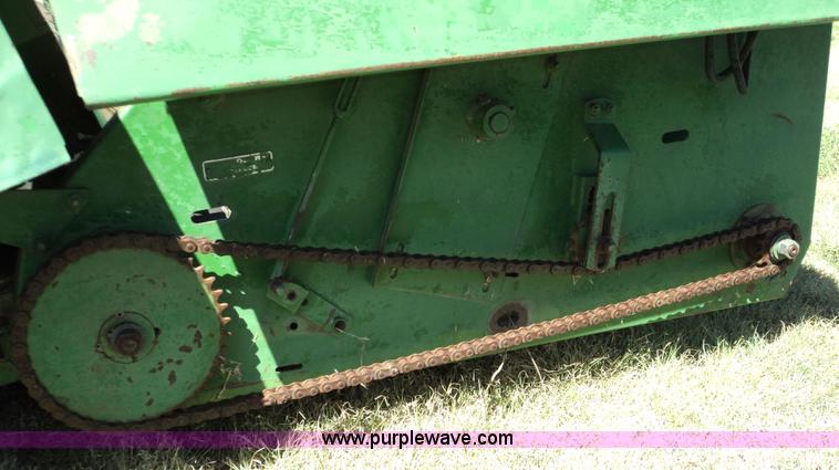 image for item 3435 John Deere 853 all crop header