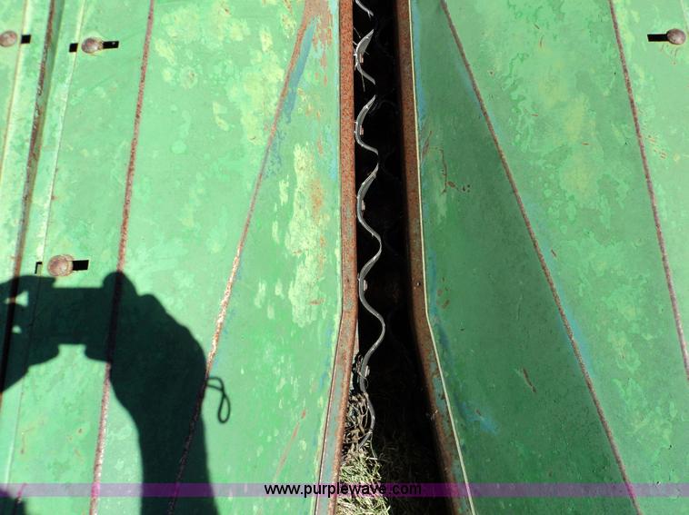 image for item 3435 John Deere 853 all crop header