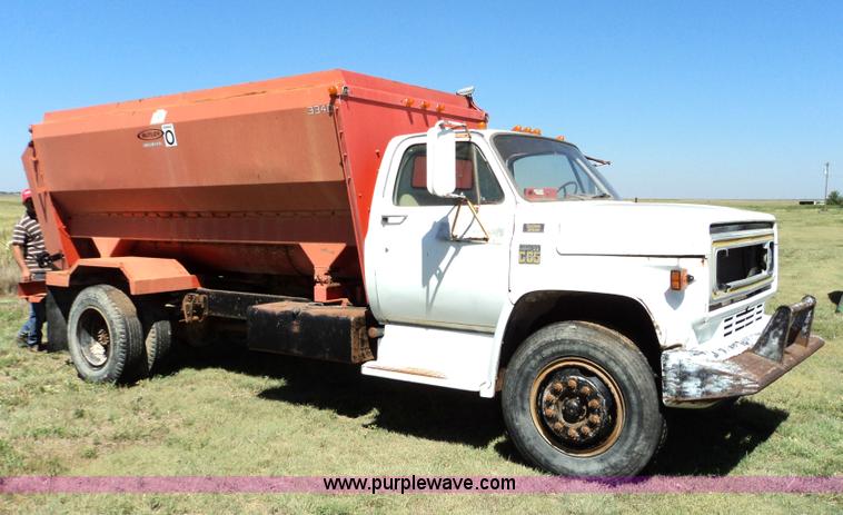 image for item 3437 1978 Chevrolet truck