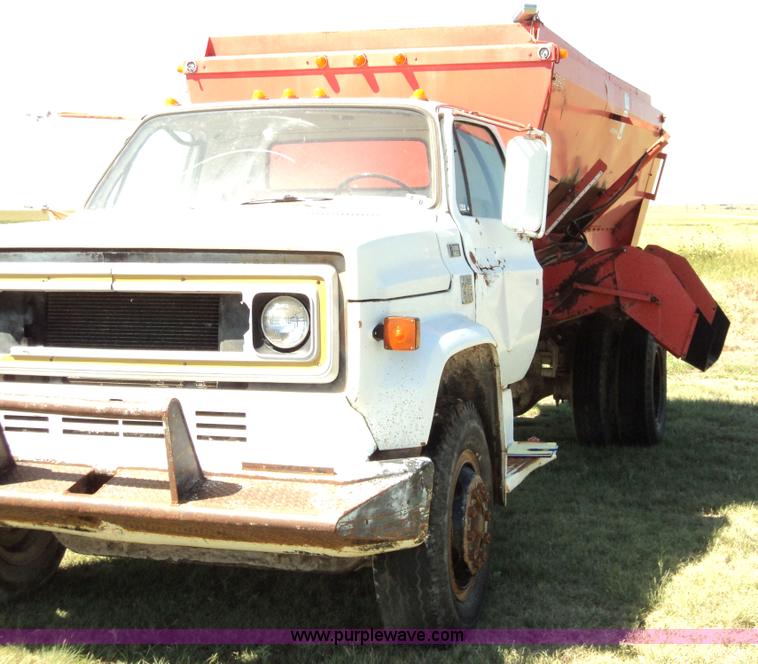 image for item 3437 1978 Chevrolet truck