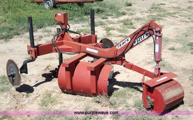 image for item 3438 Leal Brothers pivot track closer